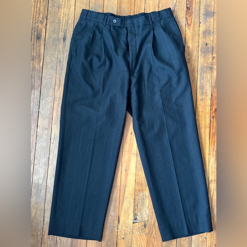 Men’s Gray Pinstriped Dress Pants